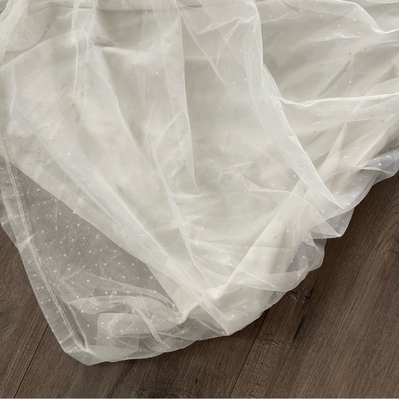 New Pink Lily Romantic White Mesh Swiss Dot Off Shoulder Dress - Picture 5 of 8